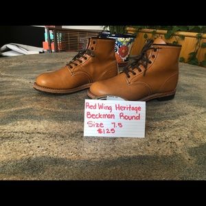 Mens Red Wings